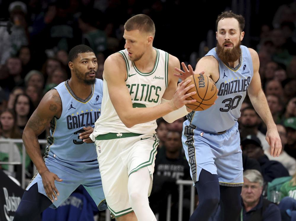 于队内球员 于队内球员