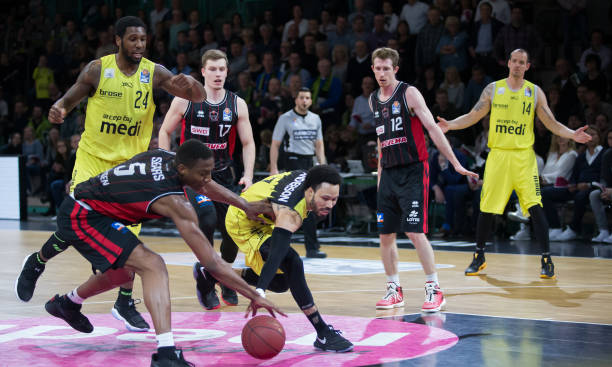 动和凶狠的 动和凶狠的