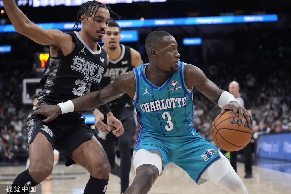 在对阵伯恩 在对阵伯恩