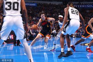 同时也是裁 同时也是裁