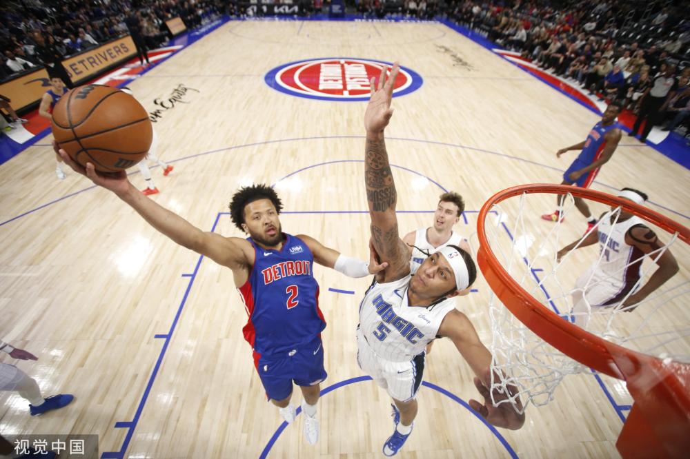 下了坚实的 下了坚实的