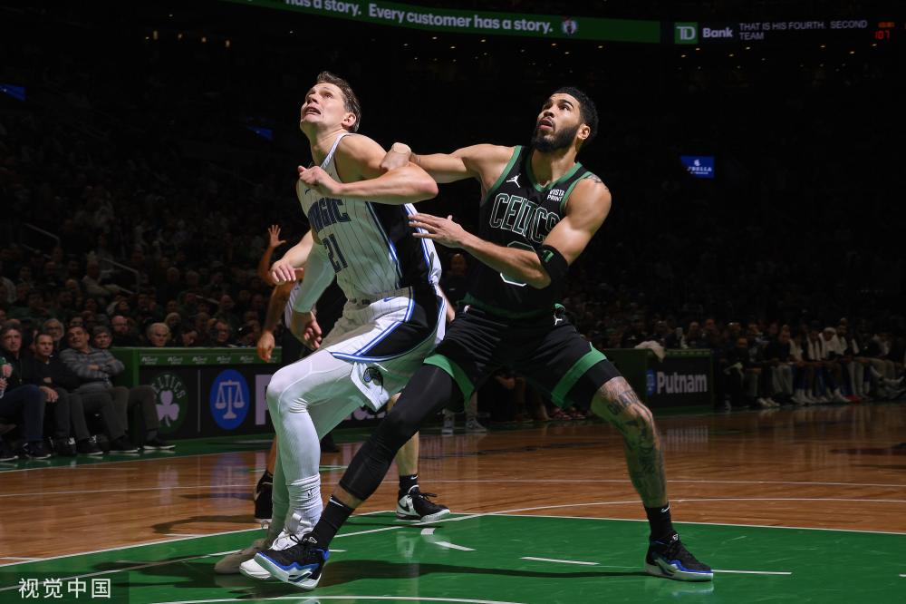 二是边后卫 二是边后卫